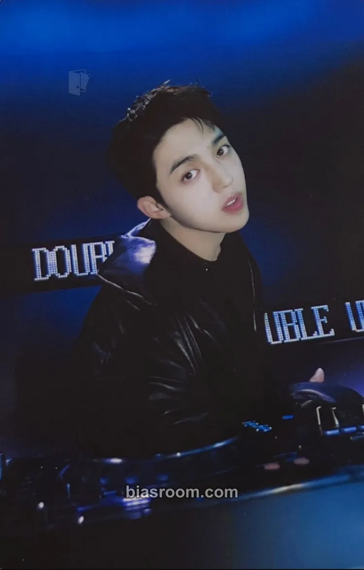 S.Coups CxM - DOUBLE UP Photocard - SEVENTEEN - SEVENTEEN K-pop photocard