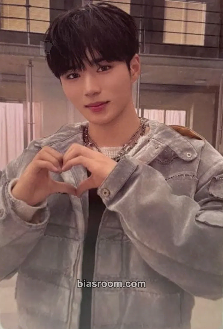 Junseo EUPHORIA Photocard - ALPHA DRIVE ONE - ALPHA DRIVE ONE K-pop photocard