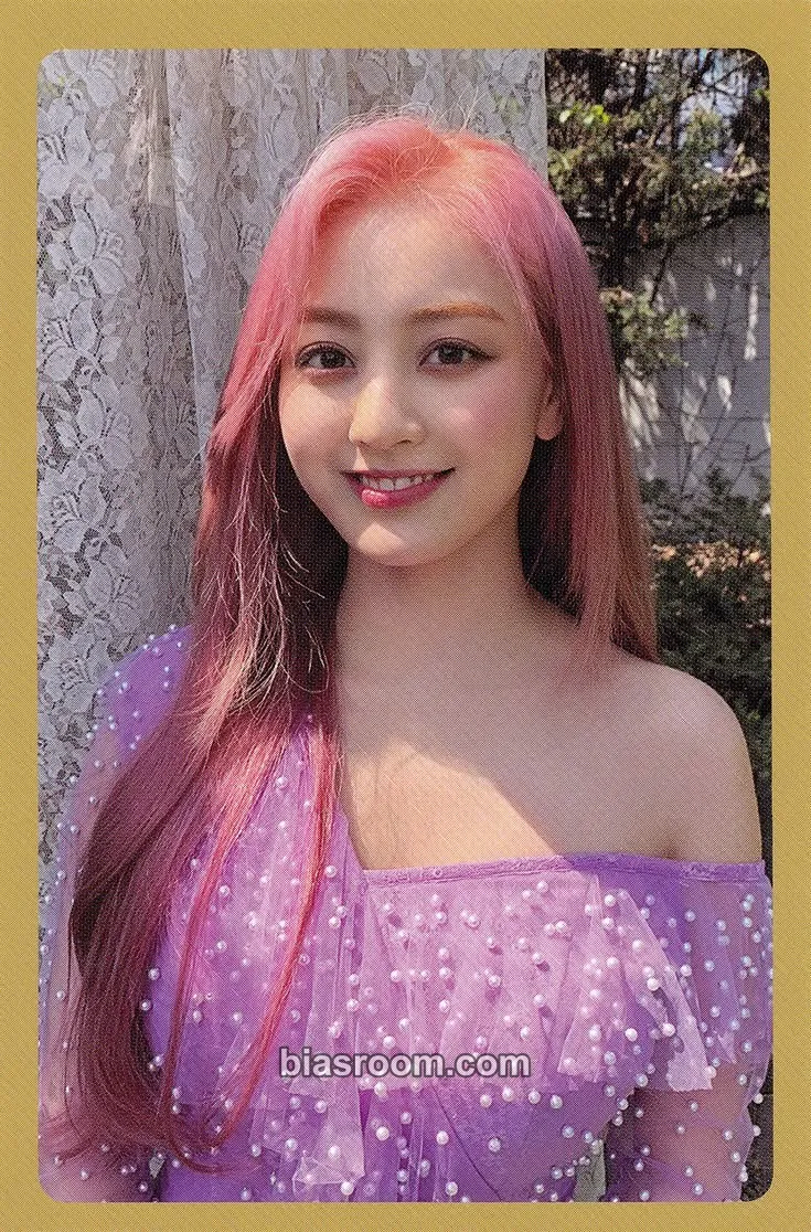 Jihyo MORE & MORE Photocard - TWICE - TWICE K-pop photocard