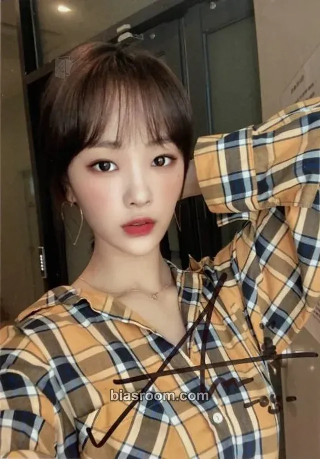 GWSN - Anne - THE PARK IN THE NIGHT part three Album event signed limited edition