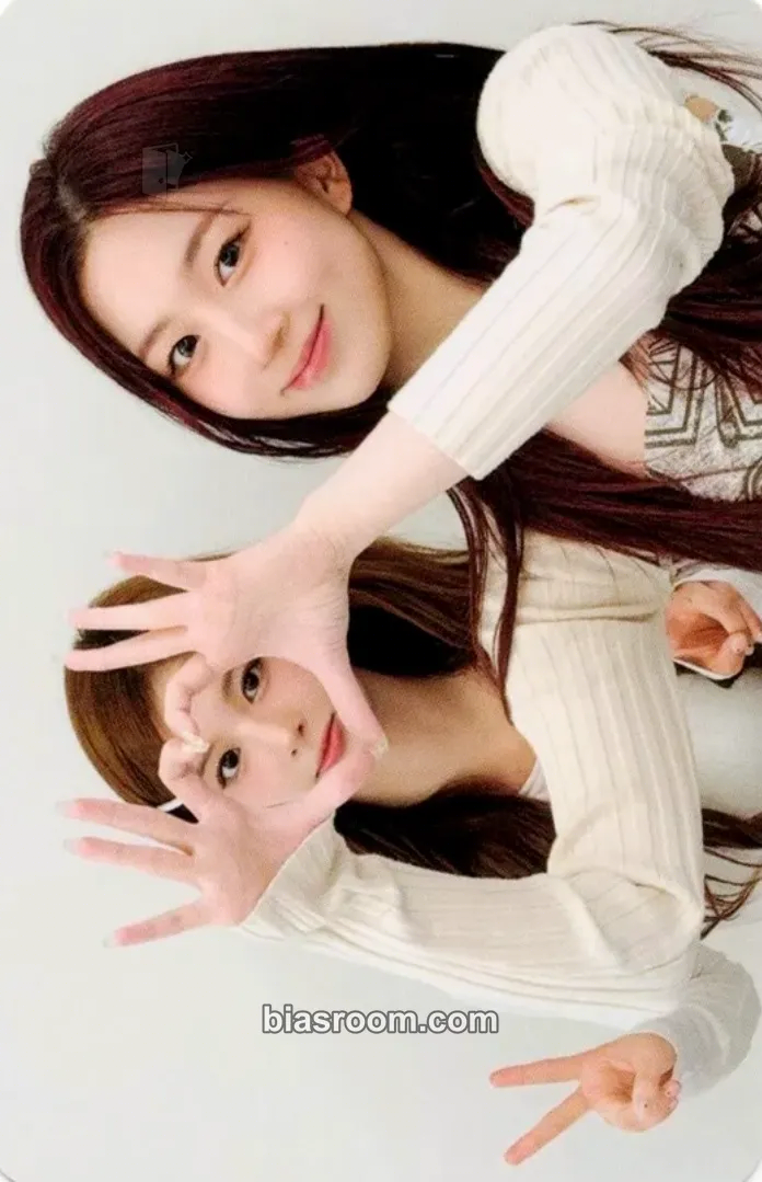 Fe3O4: FORWARD Photocard - NMIXX - NMIXX K-pop photocard