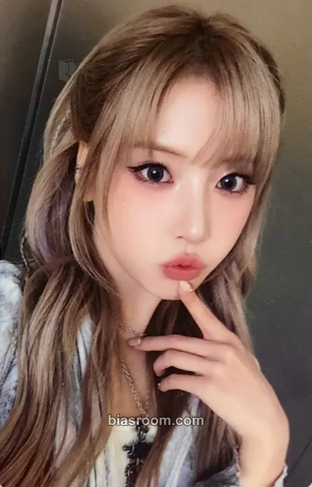 Jiwoo Fe3O4: FORWARD Photocard - NMIXX - NMIXX K-pop photocard