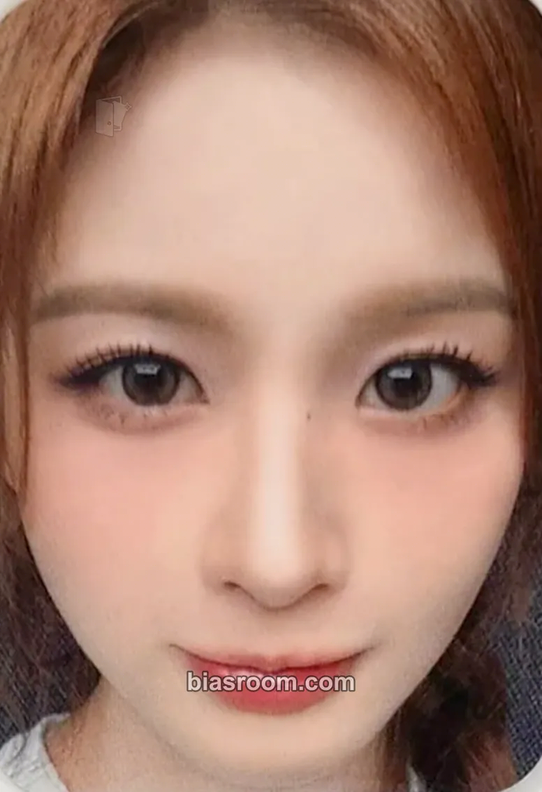 Sullyoon Fe3O4: FORWARD Photocard - NMIXX - NMIXX K-pop photocard