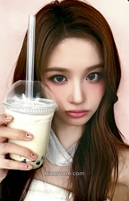 Sullyoon Fe3O4: FORWARD Photocard - NMIXX - NMIXX K-pop photocard