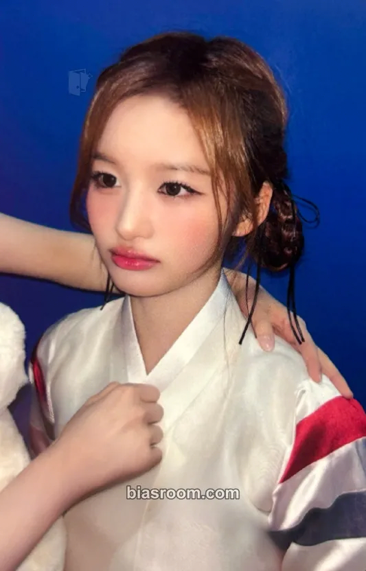 Sullyoon Fe3O4: FORWARD Photocard - NMIXX - NMIXX K-pop photocard