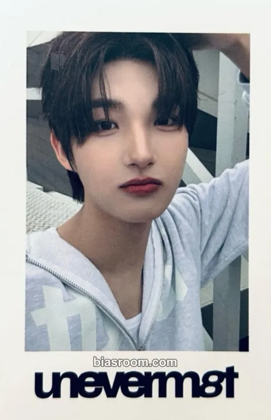 Kim HeeJu unevermet Photocard - idntt - idntt K-pop photocard