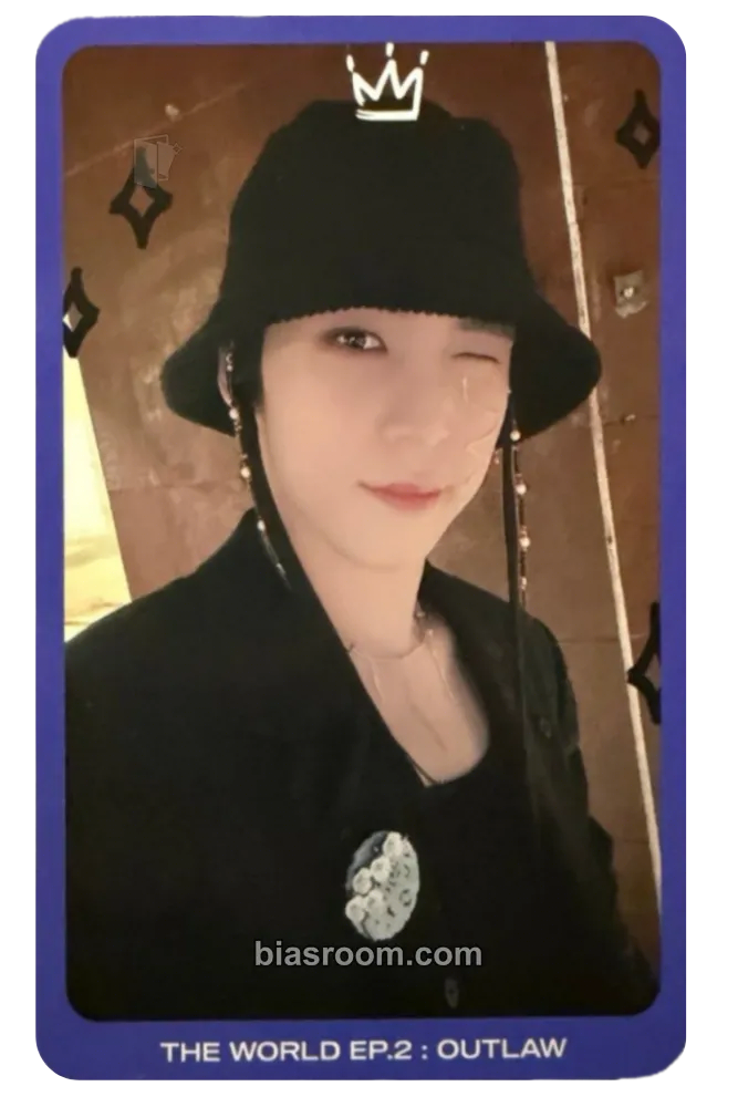 Yunho THE WORLD EP.2 : OUTLAW Photocard - ATEEZ - ATEEZ K-pop photocard