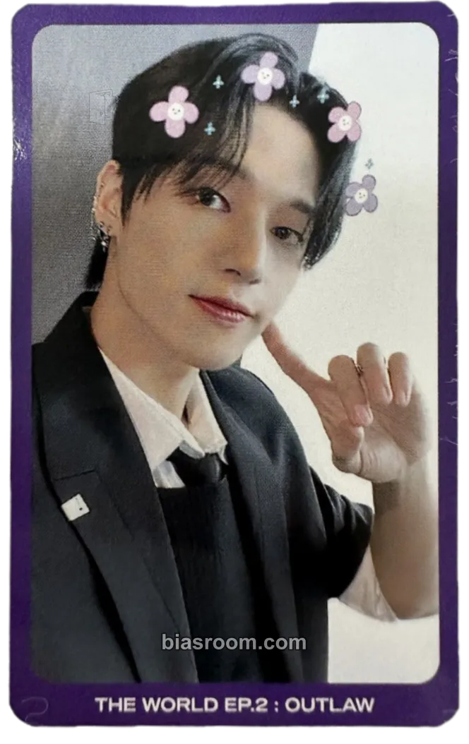 Wooyoung THE WORLD EP.2 : OUTLAW Photocard - ATEEZ - ATEEZ K-pop photocard
