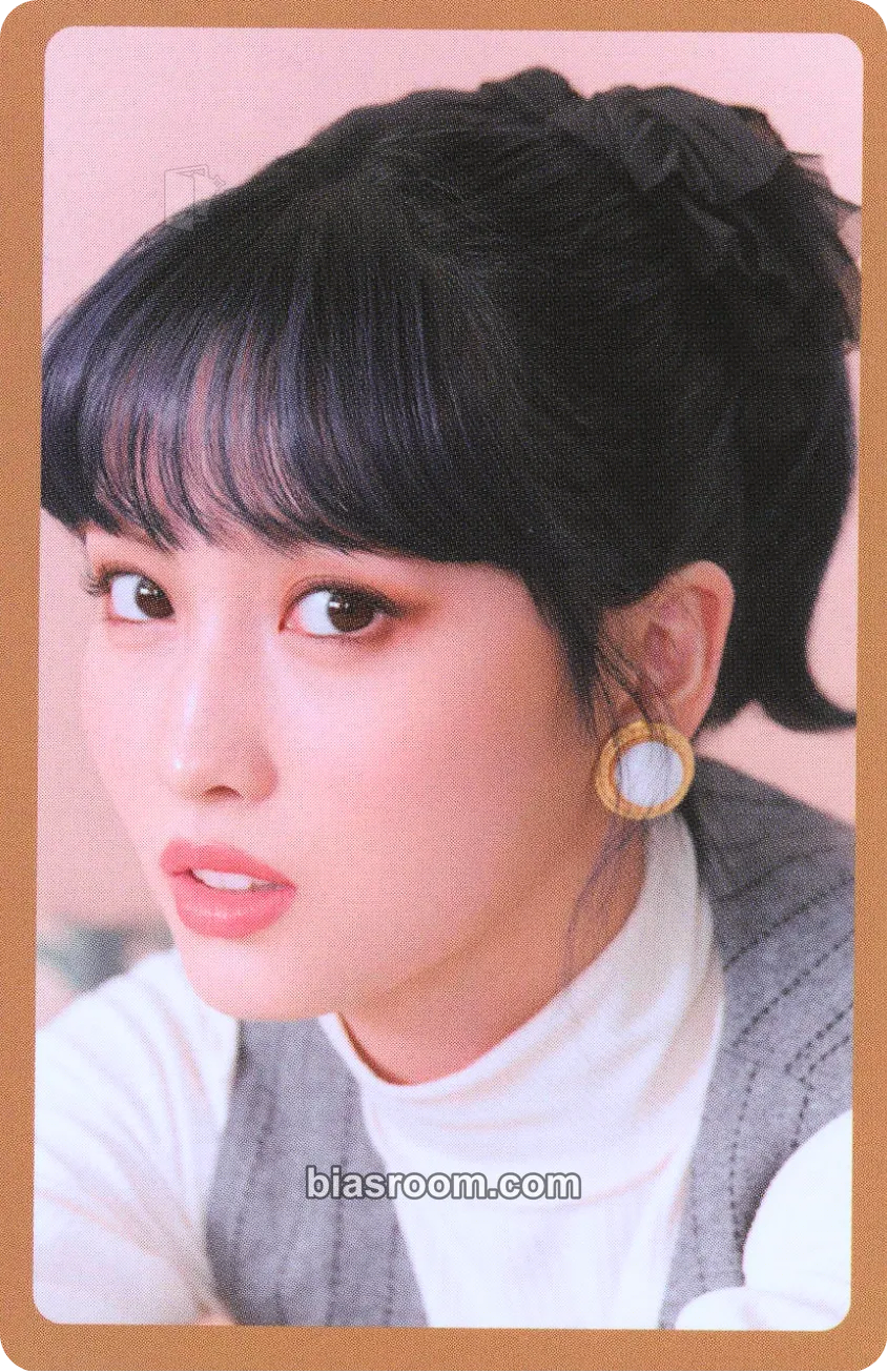 Momo Eyes Wide Open Photocard - TWICE - TWICE K-pop photocard