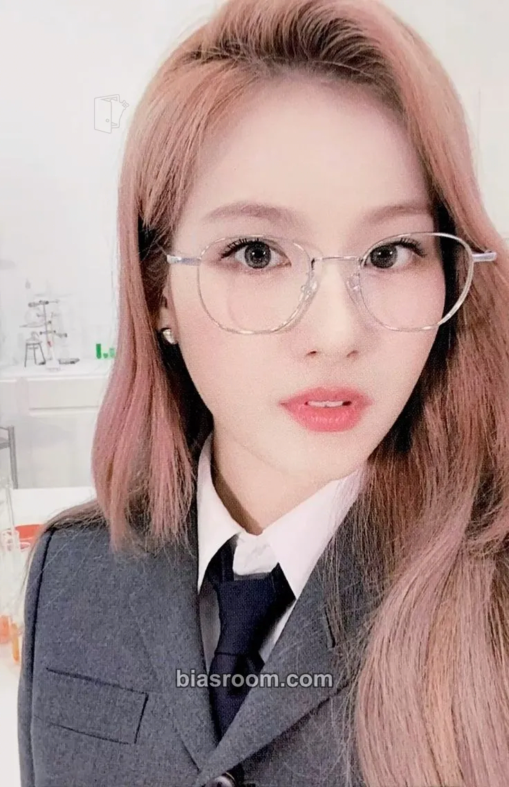 Sana Formula of Love: O+T=<3 Photocard - TWICE - TWICE K-pop photocard