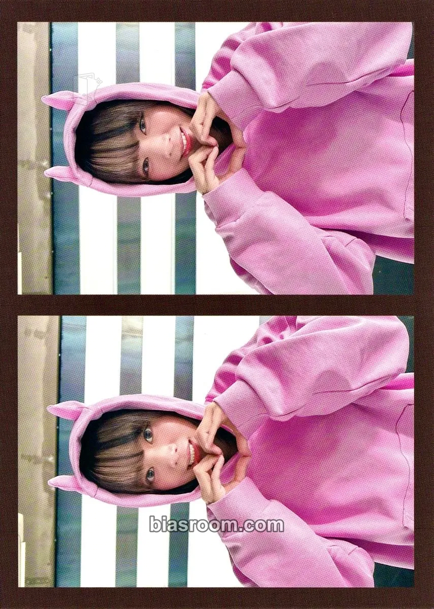 Jeongyeon With YOU-th Photocard - TWICE - TWICE K-pop photocard