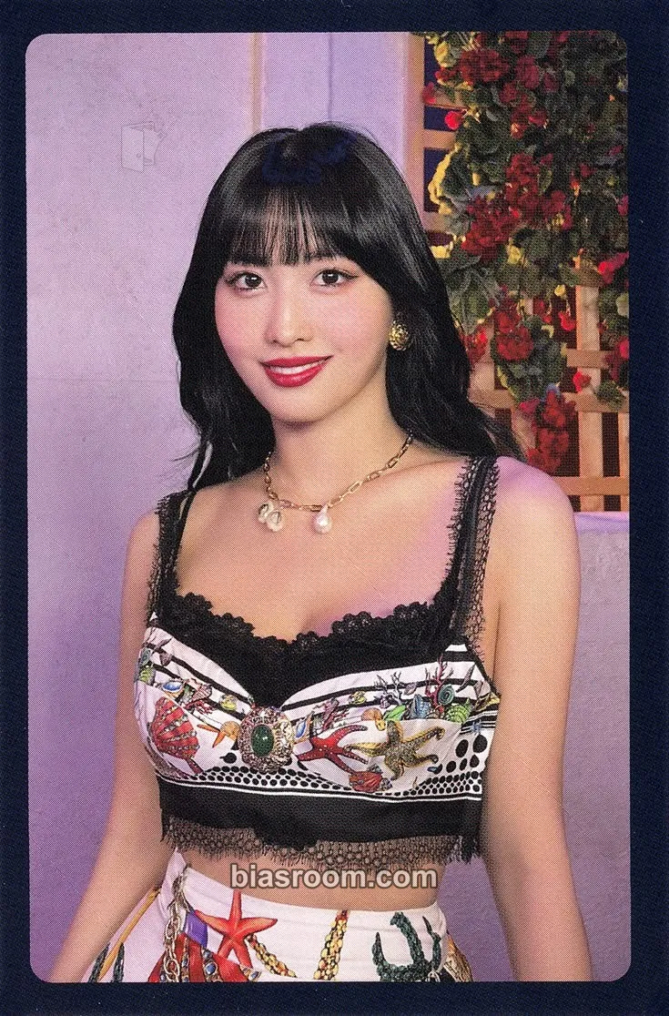 Momo Taste of Love Photocard - TWICE - TWICE K-pop photocard