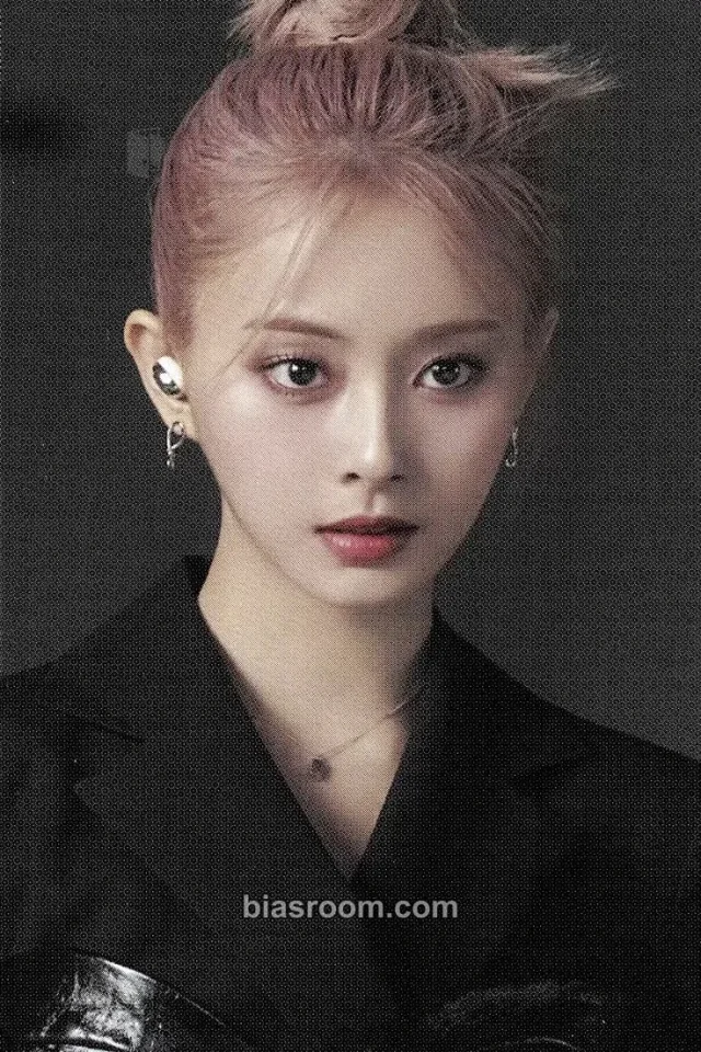 TWICE - Tzuyu - BETWEEN 1&2 Album monograph photocard set