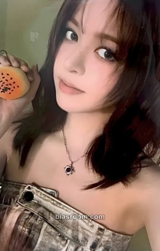 Lily Fe3O4: FORWARD Photocard - NMIXX - NMIXX K-pop photocard