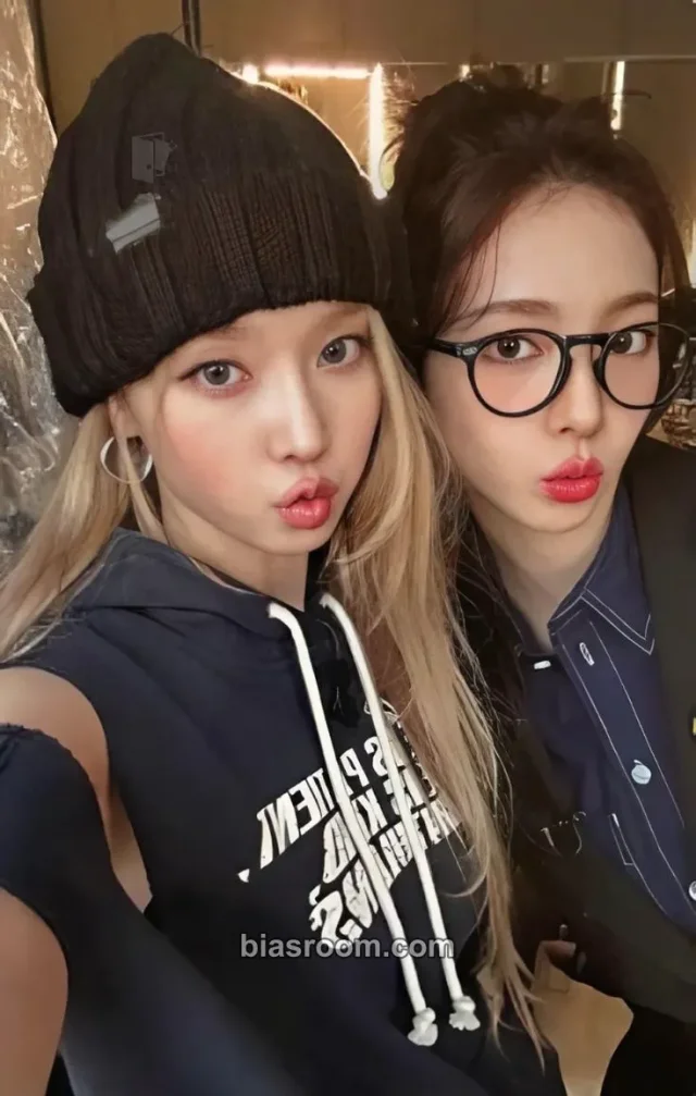 aespa - Winter & Karina - Whiplash Album pob (pre-order benefit) warner music japan unit photocard