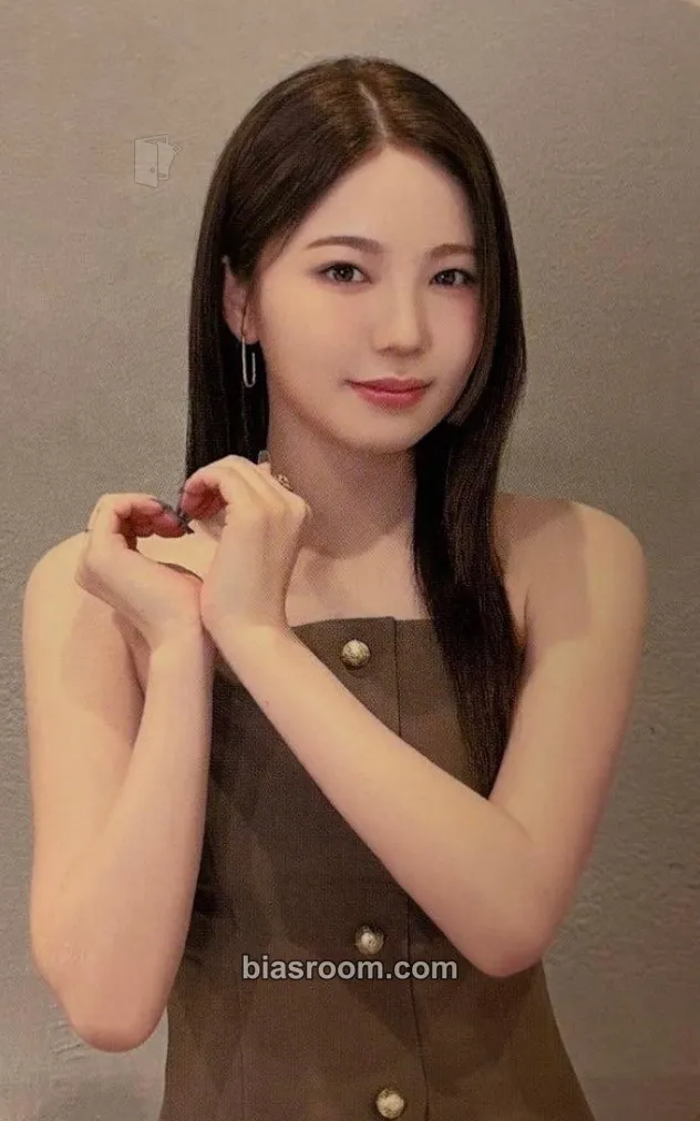 Ayaka AWAKE Photocard - NiziU - NiziU K-pop photocard