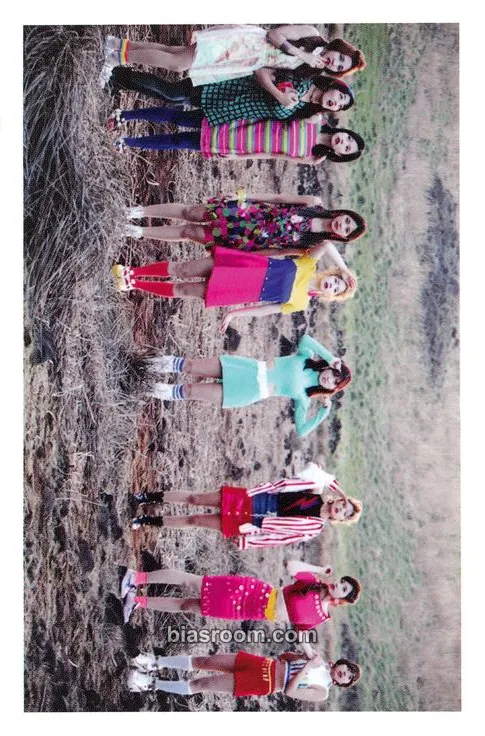 SIGNAL Photocard - TWICE - TWICE K-pop photocard