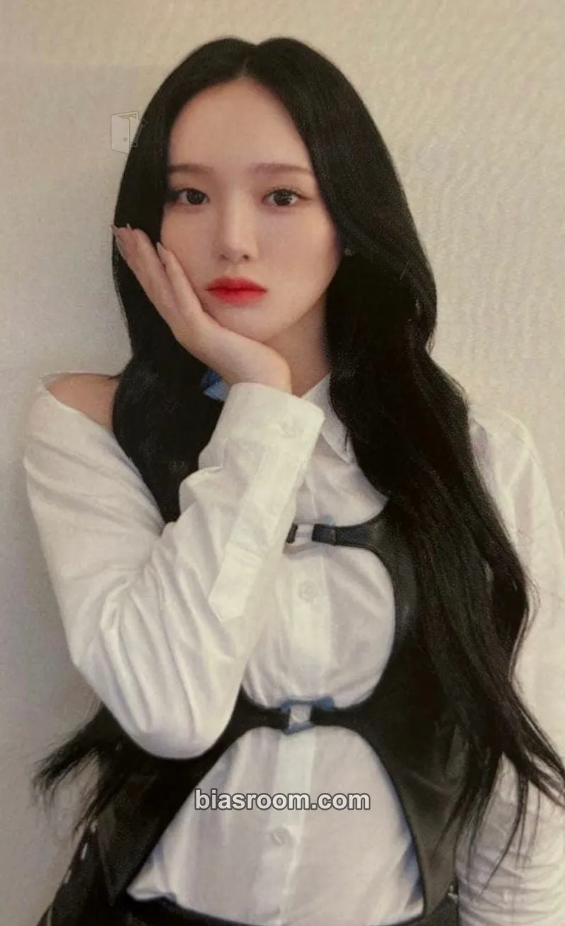 Rio AWAKE Photocard - NiziU - NiziU K-pop photocard