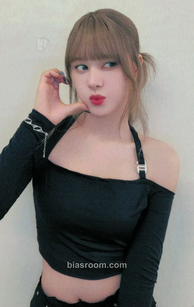 Nina AWAKE Photocard - NiziU - NiziU K-pop photocard