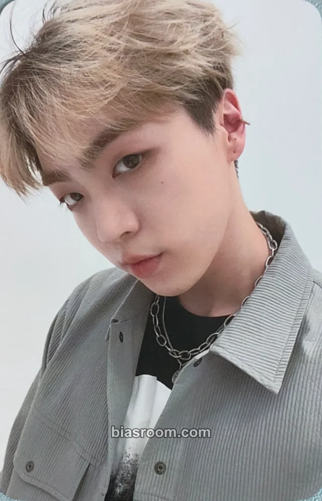 JUNNY - JUNNY - blanc Album album photocard FPO standard version