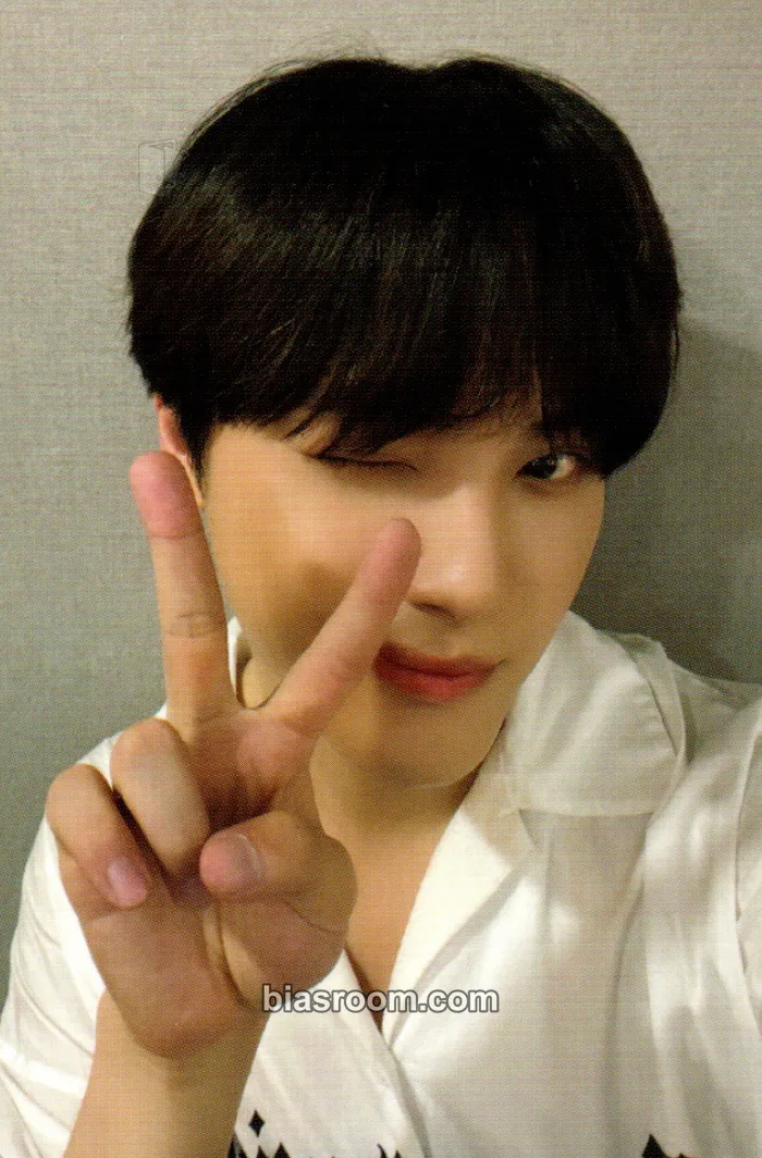 Haknyeon World Tour: The B-Zone Photocard - THE BOYZ - THE BOYZ K-pop photocard