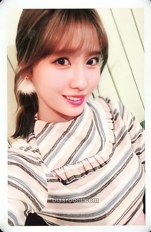 Momo Twicecoaster: Lane 2 Photocard - TWICE - TWICE K-pop photocard