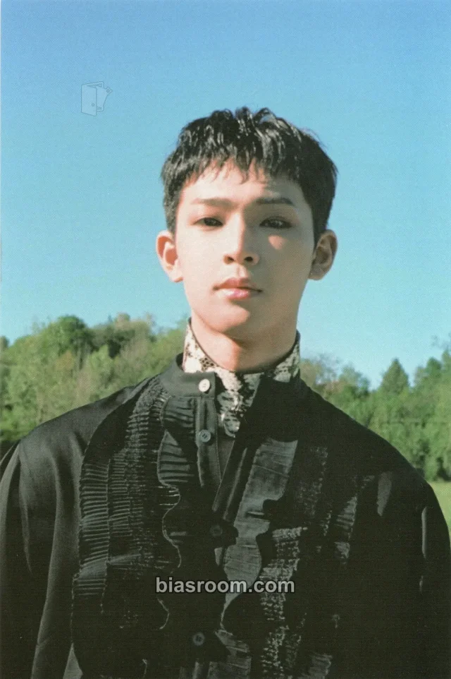 ONEUS - Leedo - RAISE US Album album inclusion postcard twilight version