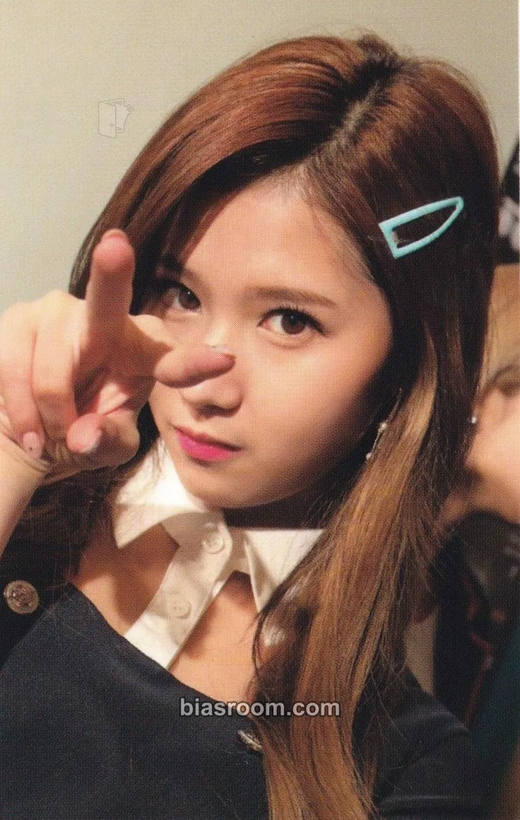 Sana SIGNAL Photocard - TWICE - TWICE K-pop photocard