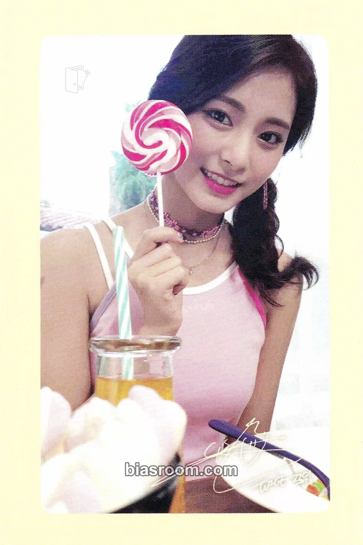 Tzuyu Twicetagram Photocard - TWICE - TWICE K-pop photocard