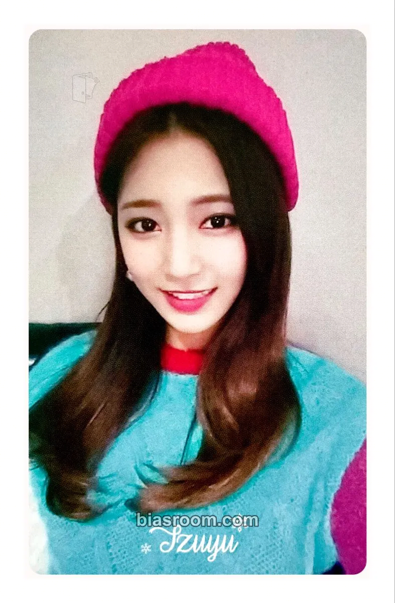 Tzuyu Merry & Happy Photocard - TWICE - TWICE K-pop photocard