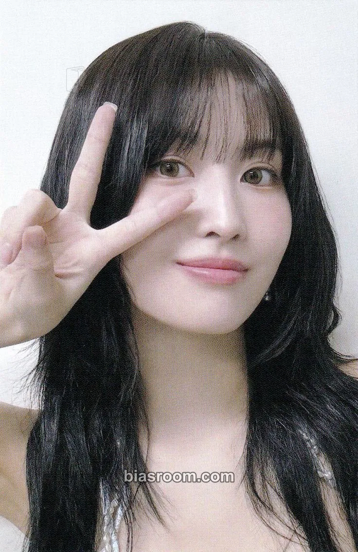 Momo DIVE Photocard - TWICE - TWICE K-pop photocard