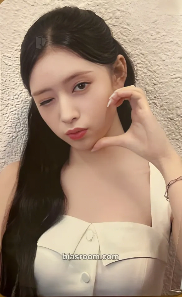 Rima AWAKE Photocard - NiziU - NiziU K-pop photocard