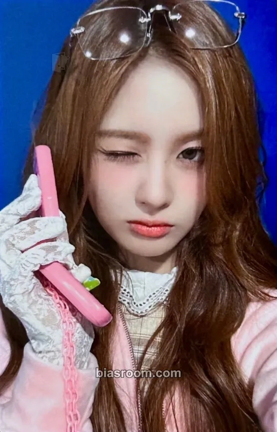 Sullyoon Fe3O4: FORWARD Photocard - NMIXX - NMIXX K-pop photocard