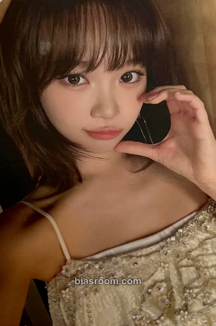 Kim Chaewon Easy Crazy Hot Tour Encore (2025/26) Photocard - LE SSERAFIM - LE SSERAFIM K-pop photocard