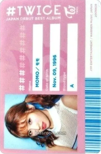 Momo #TWICE Photocard - TWICE - TWICE K-pop photocard