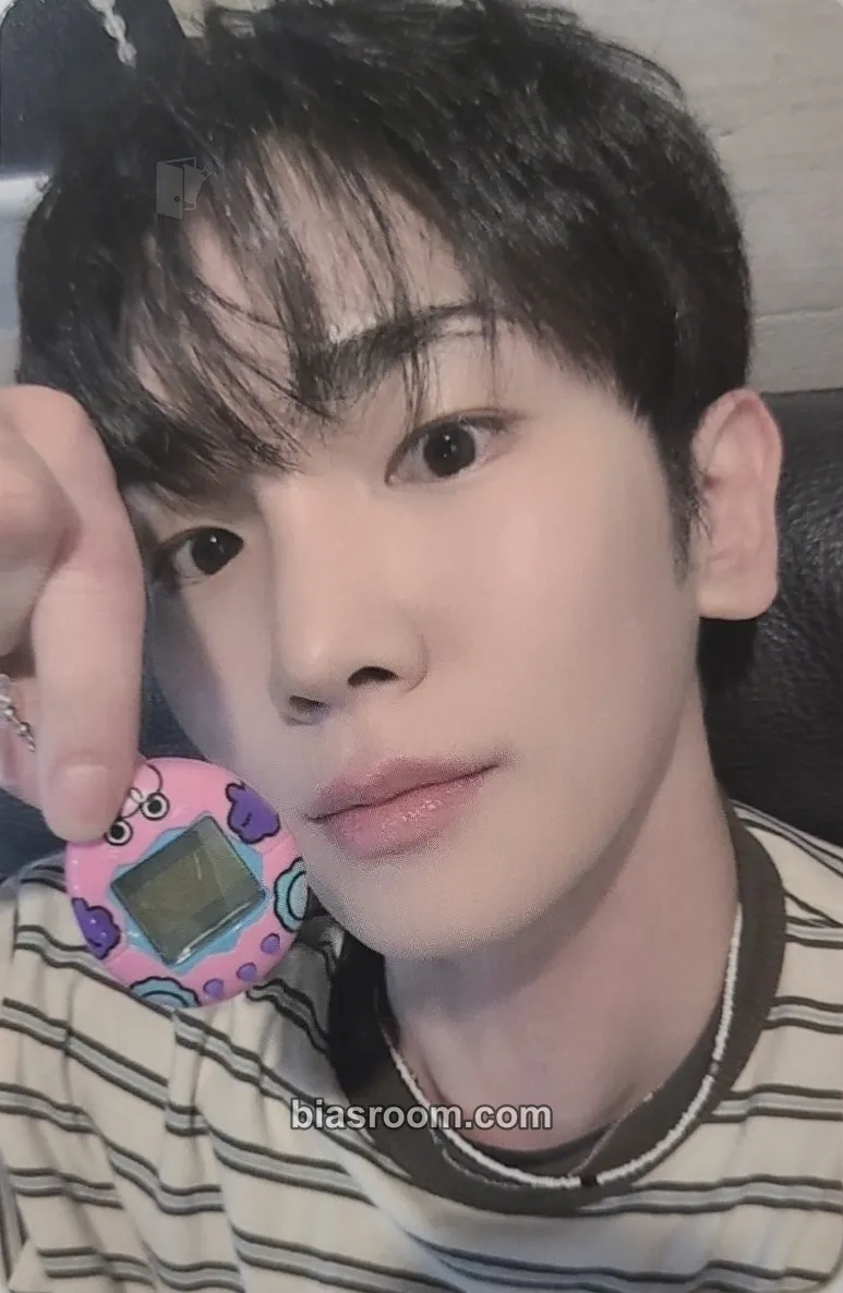 Key BOK-SILLee x Tamagotchi Photocard - Key K-pop photocard