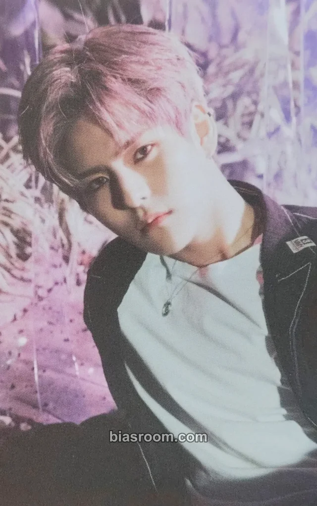 TREASURE - Yoshi - THE FIRST STEP: CHAPTER THREE Album black version version 2 album photocard concept photocard