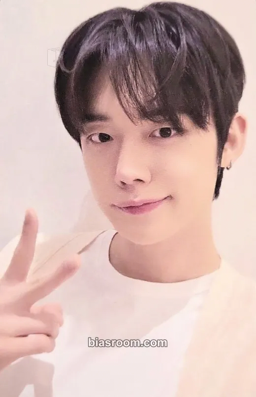 Yeonjun The Star Chapter: Together Photocard - TOMORROW X TOGETHER - TOMORROW X TOGETHER K-pop photocard