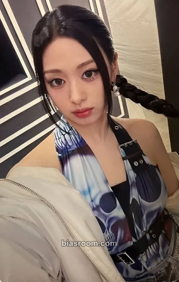 Ahyeon BABYMONS7ER Photocard - BABYMONSTER - BABYMONSTER K-pop photocard