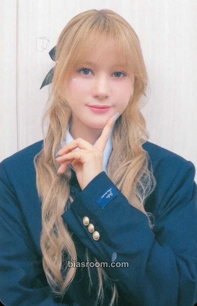 Nina AWAKE Photocard - NiziU - NiziU K-pop photocard