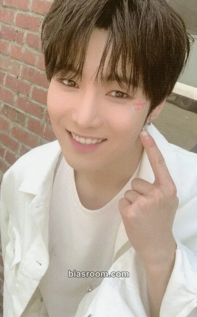 ONEWE - Yonghoon - One Album album photocard