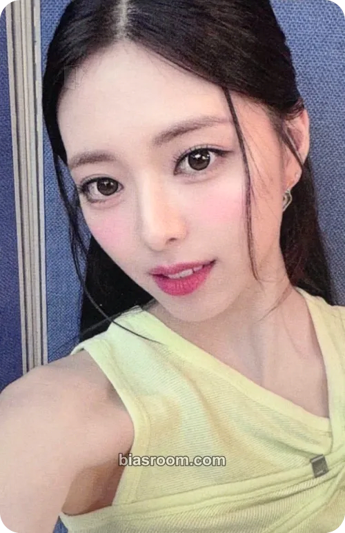Yuna KILL MY DOUBT Photocard - ITZY - ITZY K-pop photocard