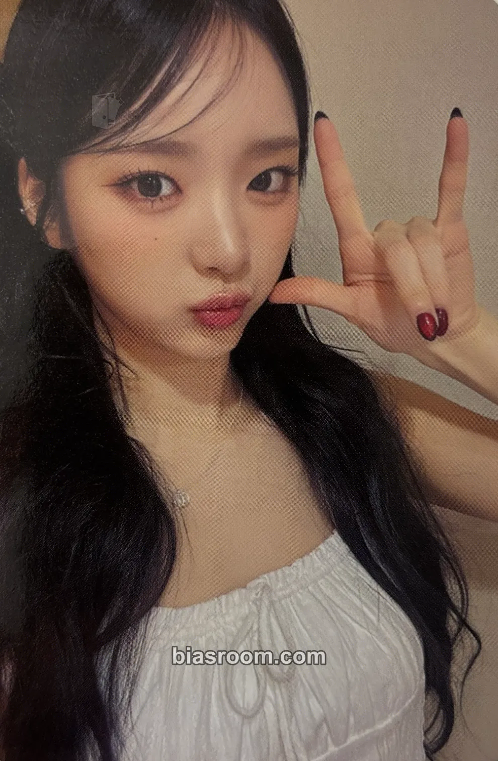 E.JI Wild Cherry Photocard - ICHILLIN’ - ICHILLIN’ K-pop photocard