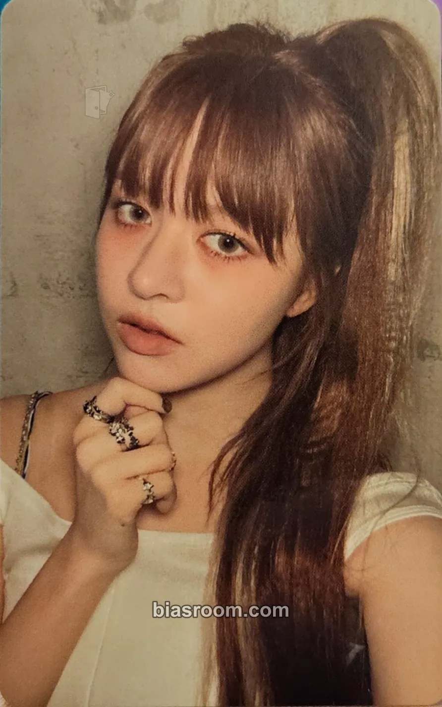 Lily Fe3O4: STICK OUT Photocard - NMIXX - NMIXX K-pop photocard