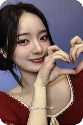 E.JI Wild Cherry Photocard - ICHILLIN’ - ICHILLIN’ K-pop photocard