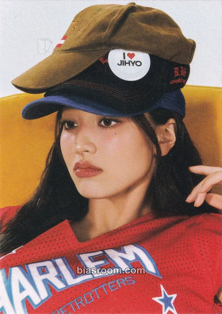 Jihyo 2025 Season’s Greetings: Collector Photocard - TWICE - TWICE K-pop photocard