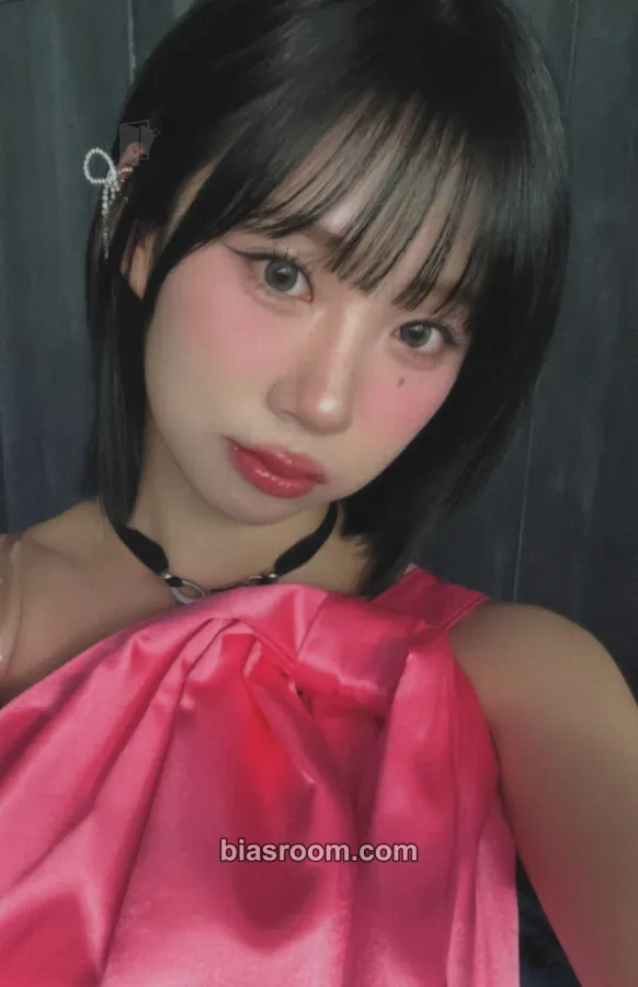 Dosie On The Violet Photocard - PURPLE KISS - PURPLE KISS K-pop photocard