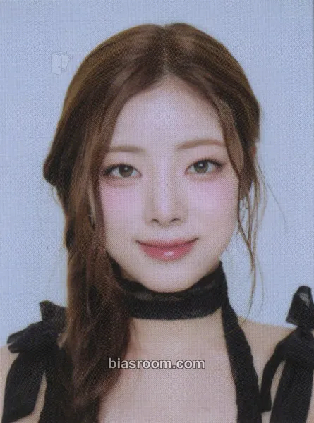 Na Goeun OUR NOW Photocard - PURPLE KISS - PURPLE KISS K-pop photocard