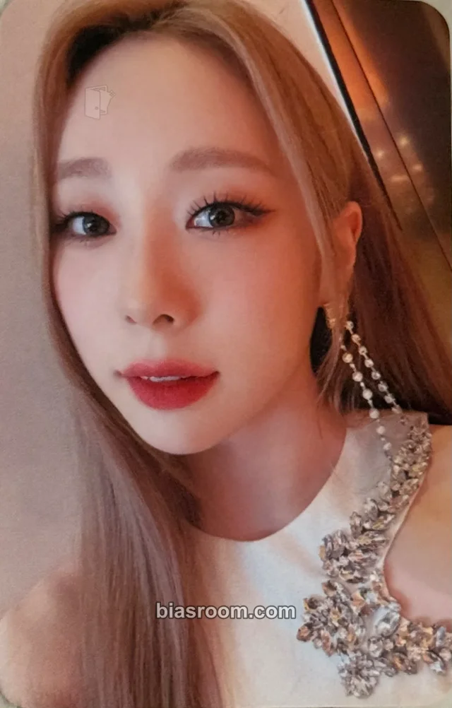 WJSN - Yeonjung - Sequence Album mymusictaste (mmt) round 2 pob (pre-order benefit)