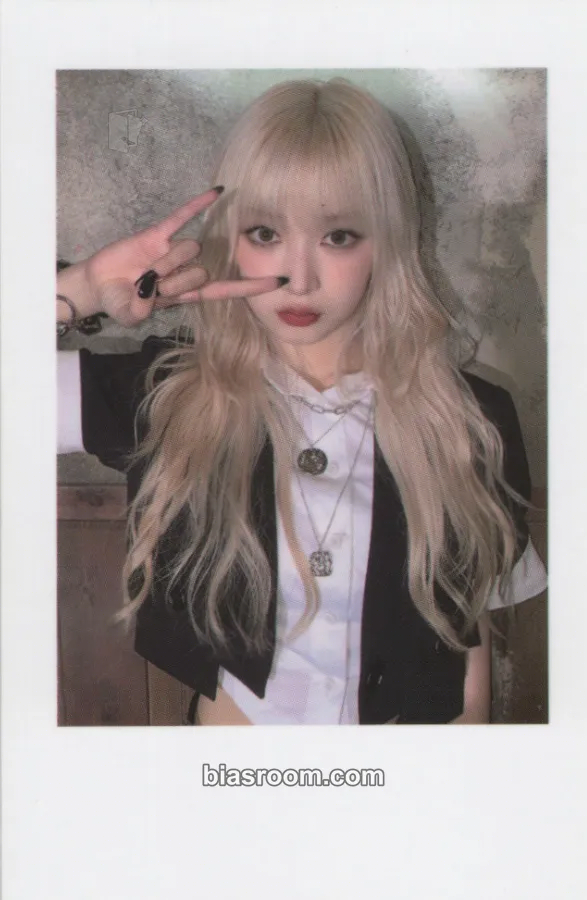 Haruna The Billage of Perception: Chapter Two Photocard - Billlie - Billlie K-pop photocard